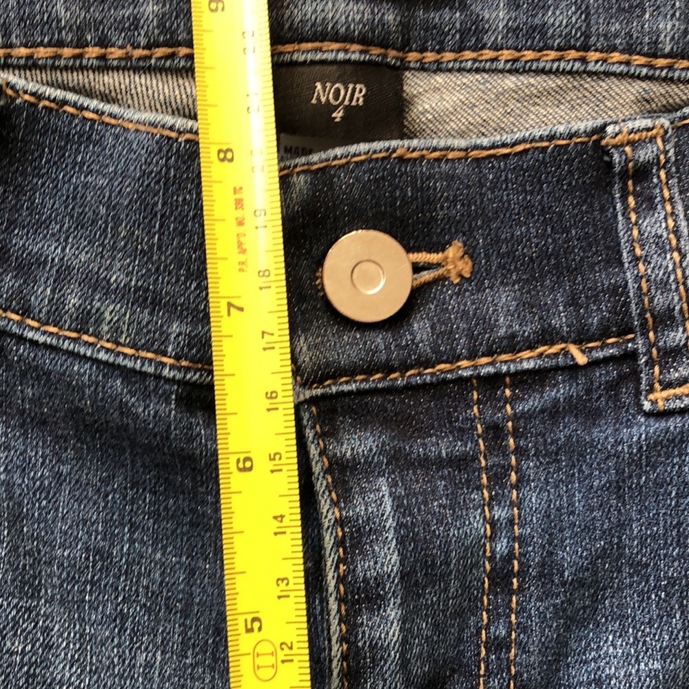 WHBM • NOIR Size 4 Cropped Denim Jeans - Picture 13 of 16